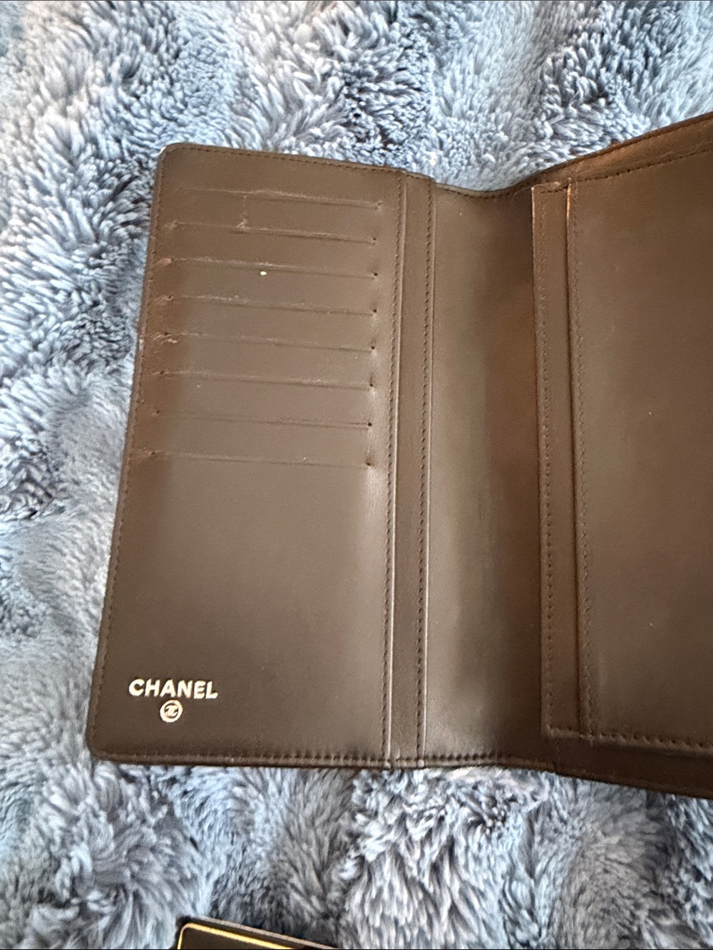 CHANEL Black Quilted Patent Leather Continental Wallet with CC Emblem authentic - Picture 3 of 5